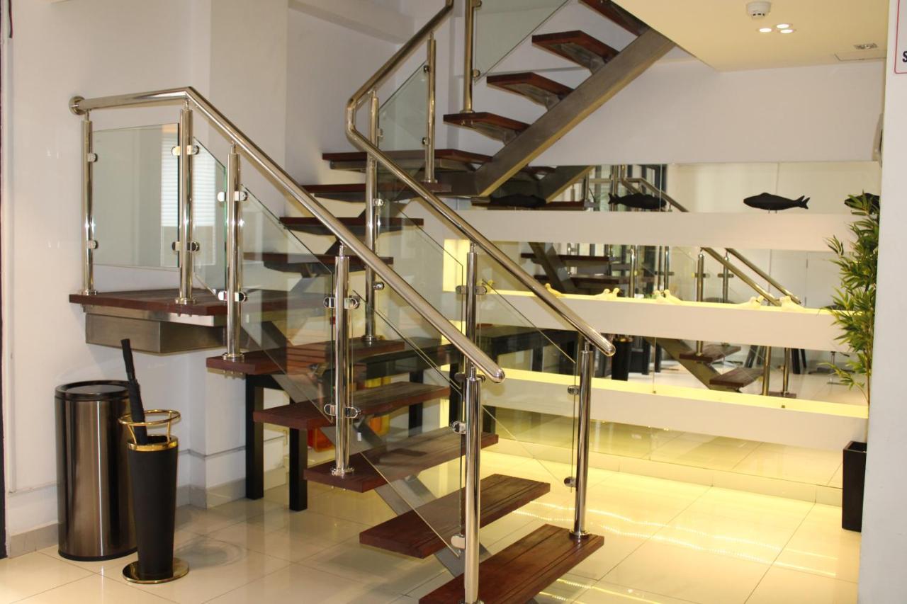 Beehive Premier Otel