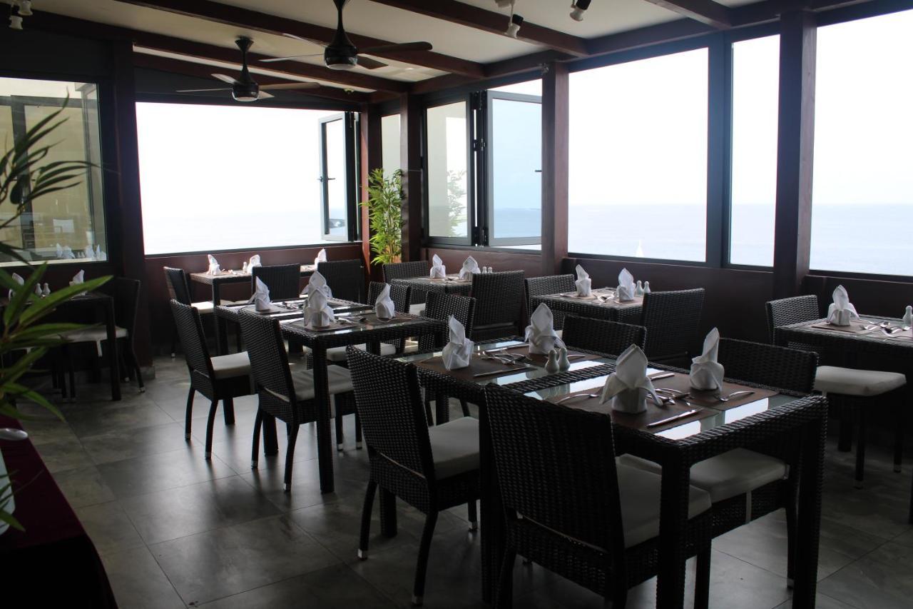 Beehive Premier 3* Malé