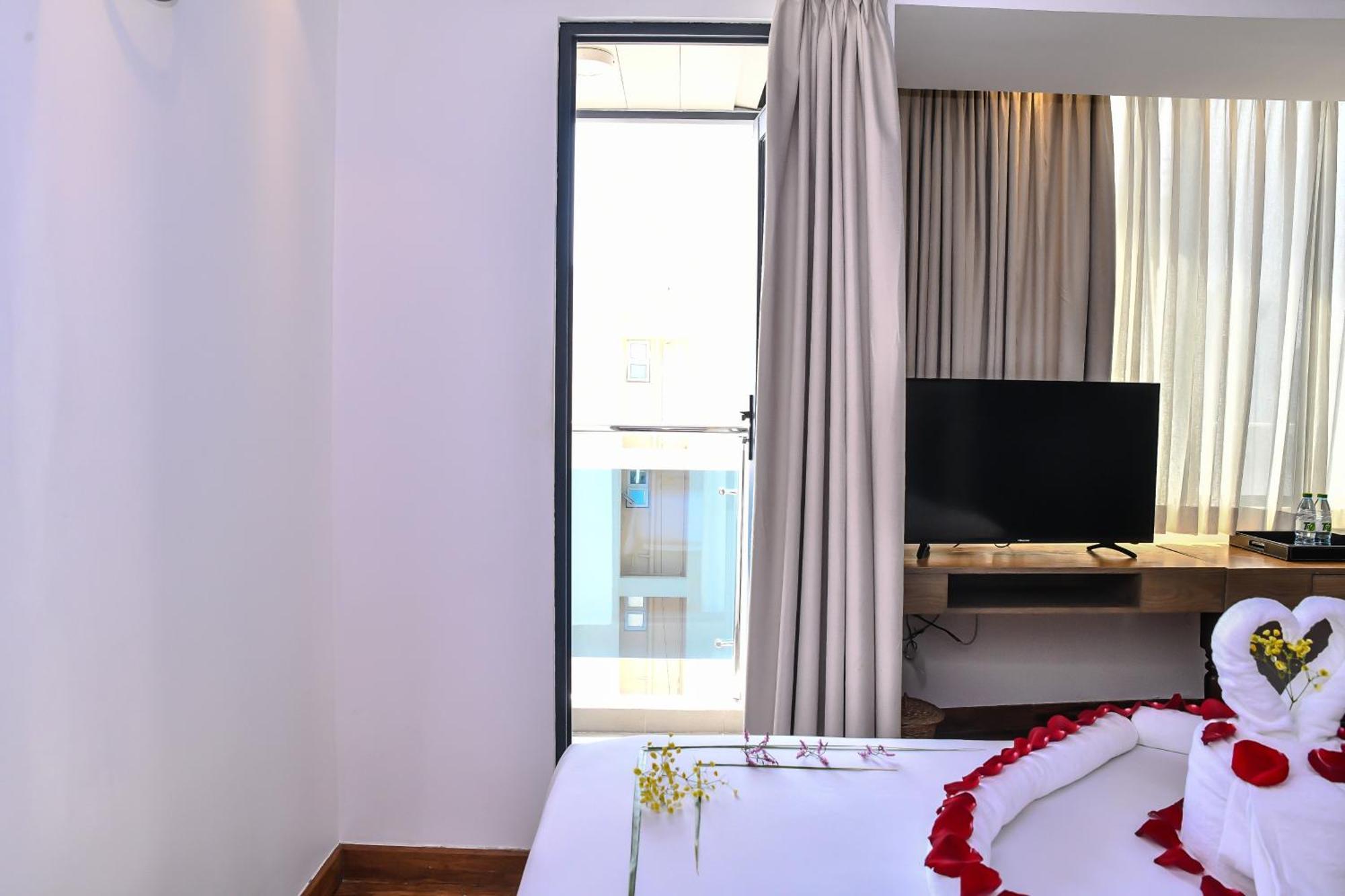 Beehive Premier Hotel